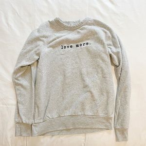 Gray long sleeve sweatshirt. In great condition!
